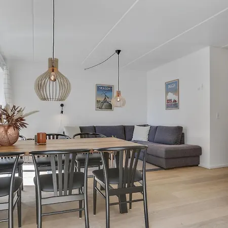 Harbour Apartment *